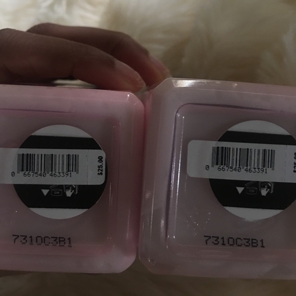 Victoria's Secret love is heavenly lotion - Picture 2 of 2